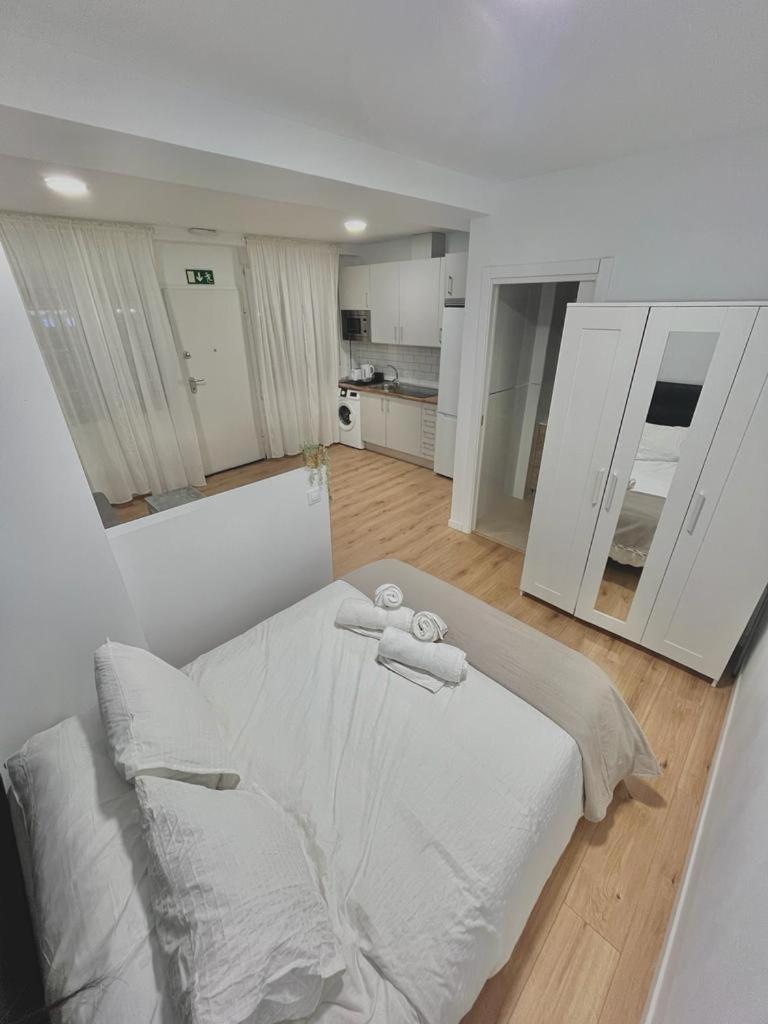Lofts 4Towers - La Paz Appartement Madrid Buitenkant foto